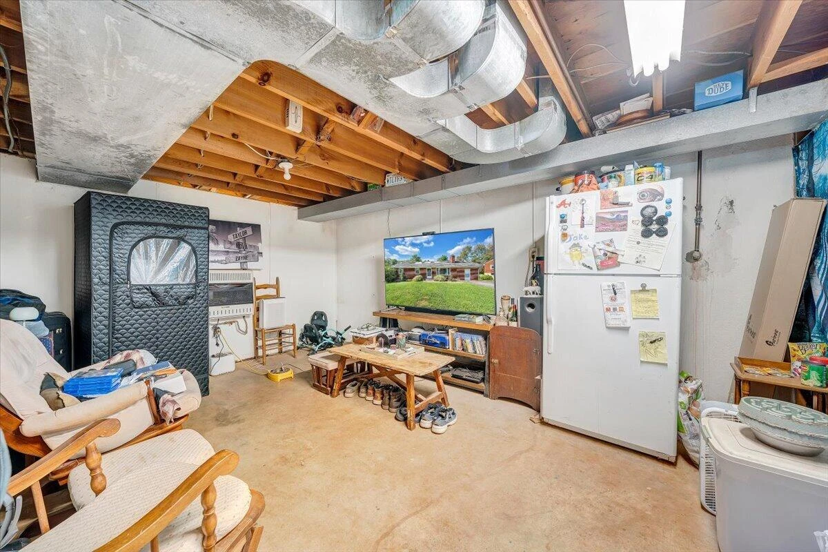 810 Pinecrest AVE - Photo 20