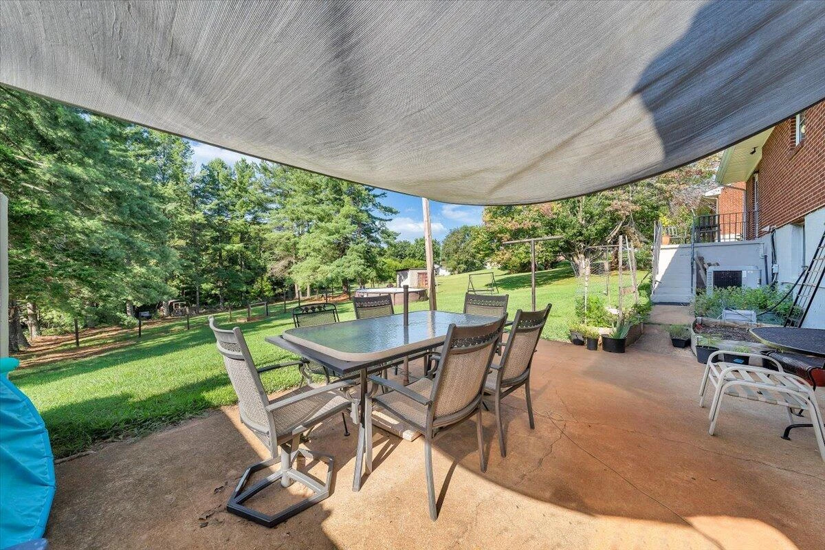 810 Pinecrest AVE - Photo 24