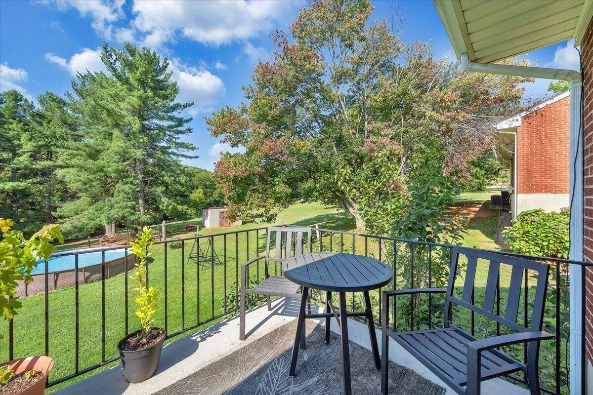 810 Pinecrest AVE - Photo 26