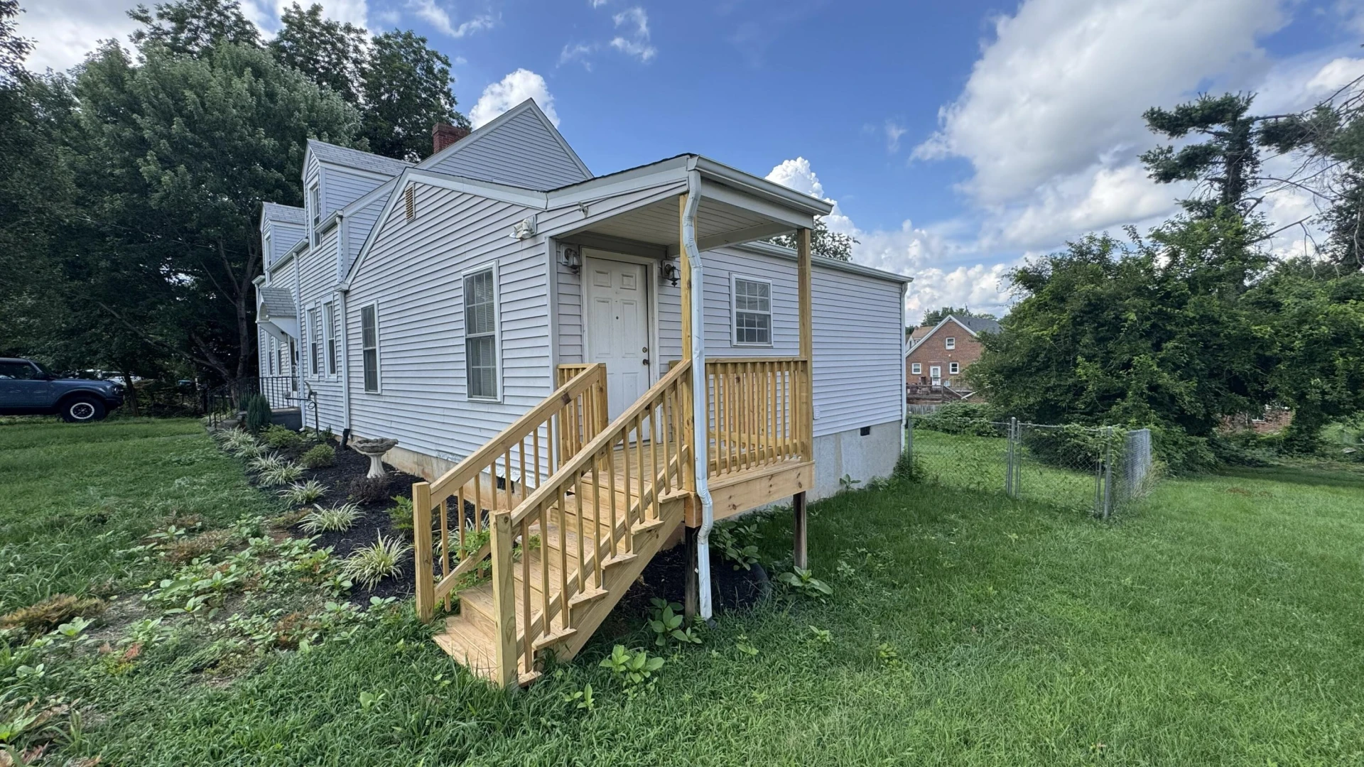 3323 Greenland AVE NW - Photo 4