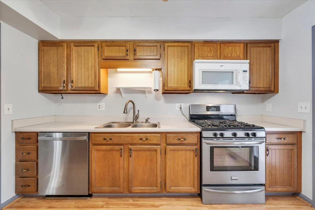 2036 Elizabeth DR - Photo 11