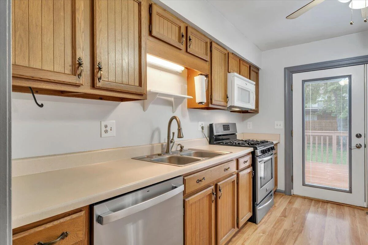 2036 Elizabeth DR - Photo 12