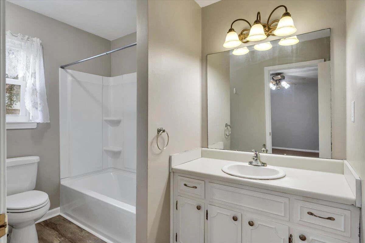 2036 Elizabeth DR - Photo 21