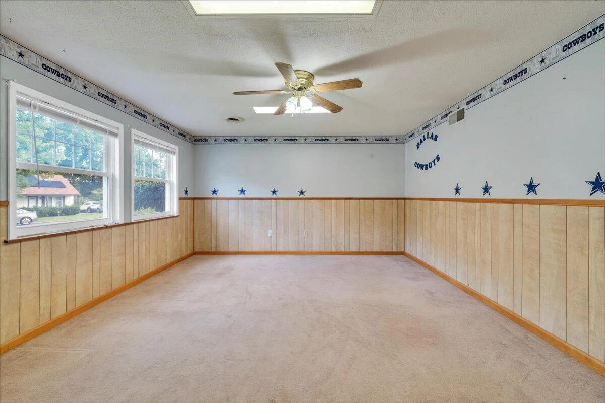 2036 Elizabeth DR - Photo 28