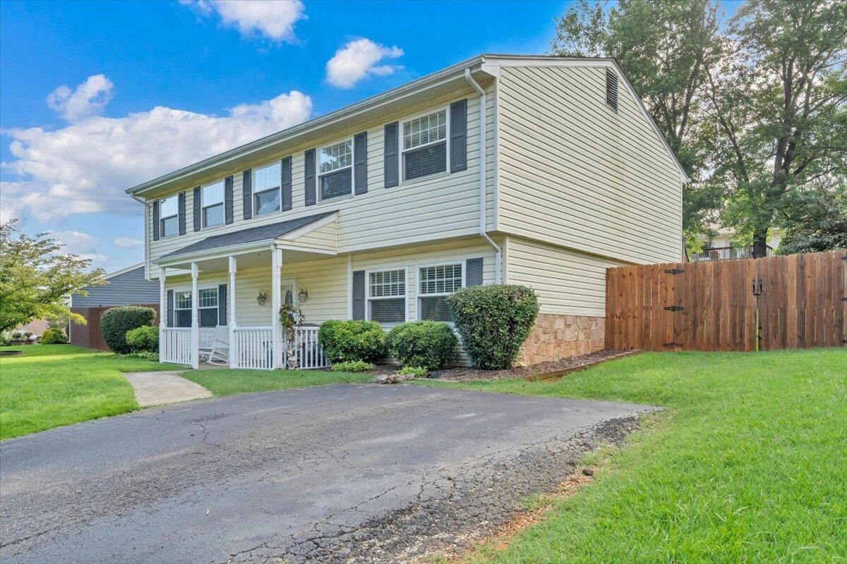 2036 Elizabeth DR - Photo 41