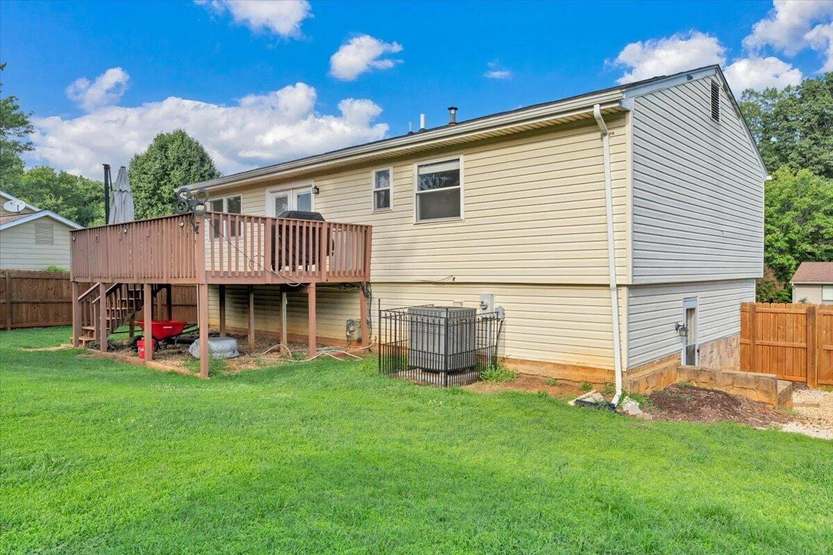 2036 Elizabeth DR - Photo 45
