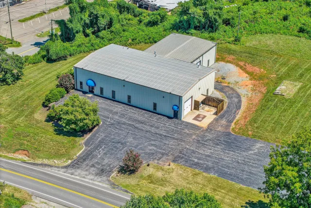 1026 White House RD