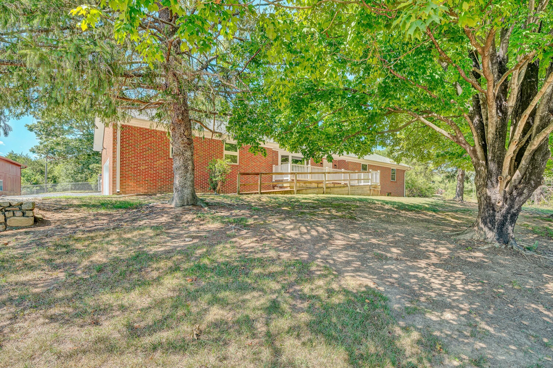2047 Botetourt RD - Photo 3