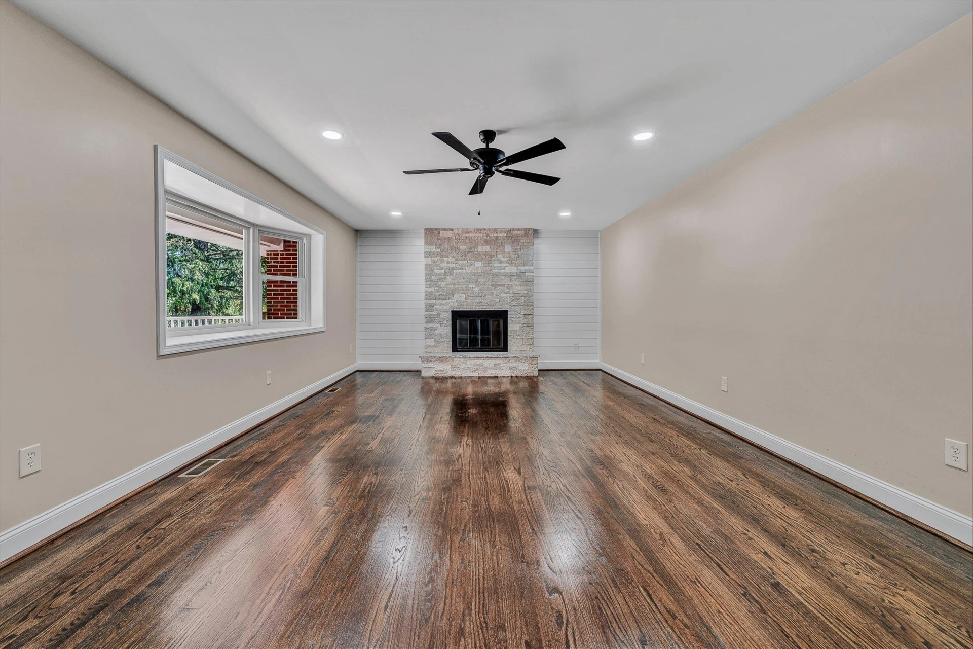 2047 Botetourt RD - Photo 6