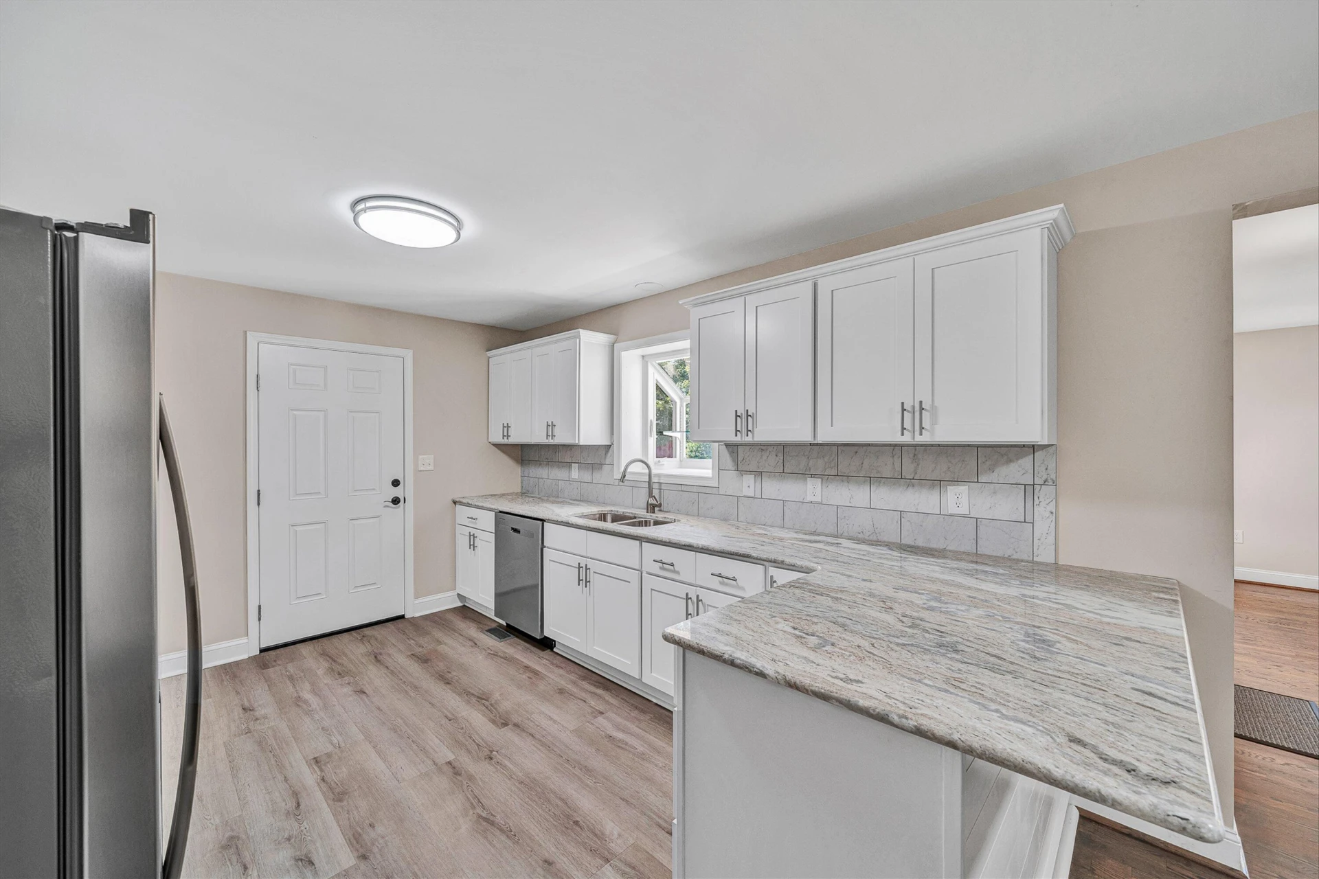 2047 Botetourt RD - Photo 9
