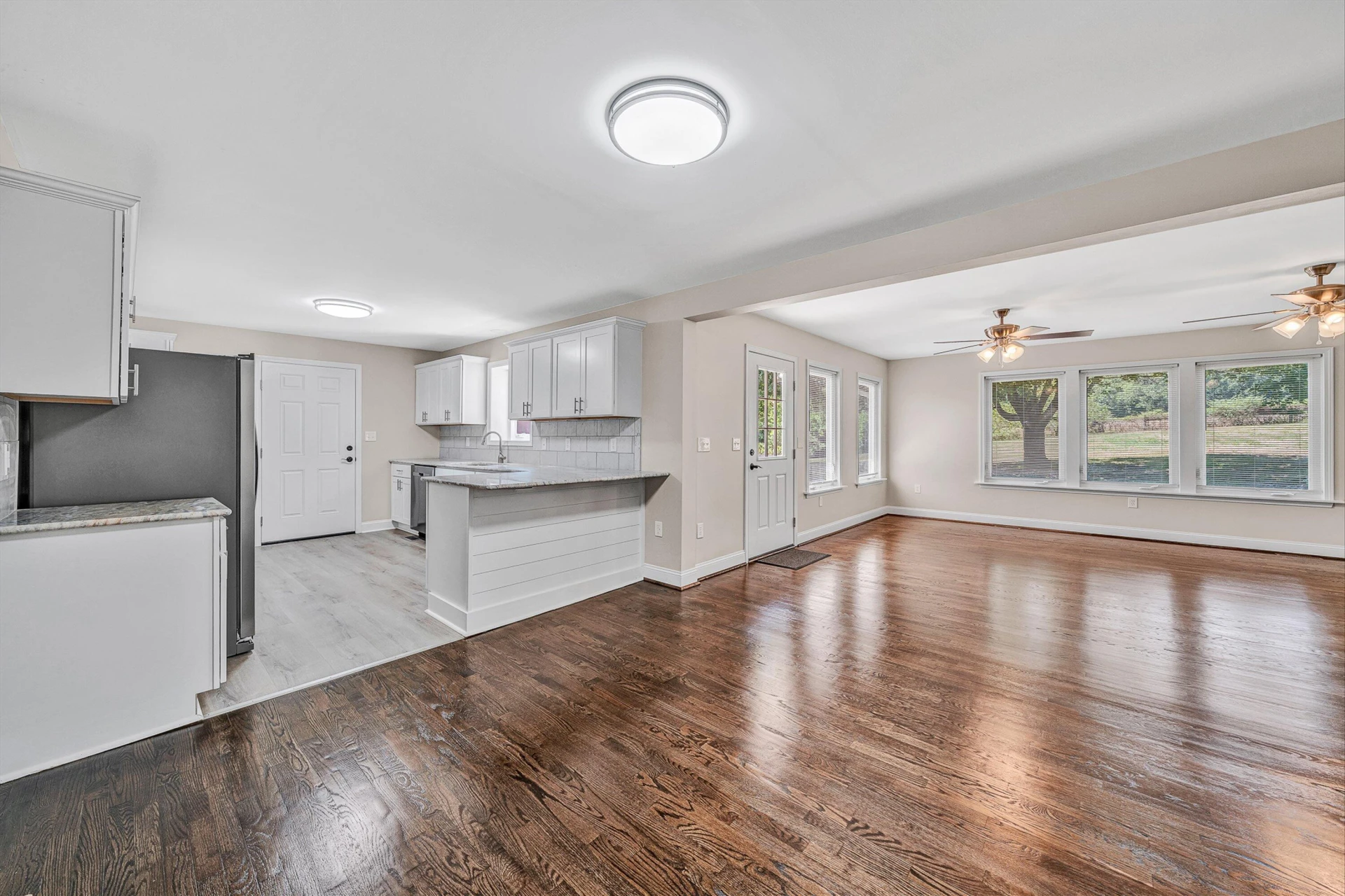 2047 Botetourt RD - Photo 11