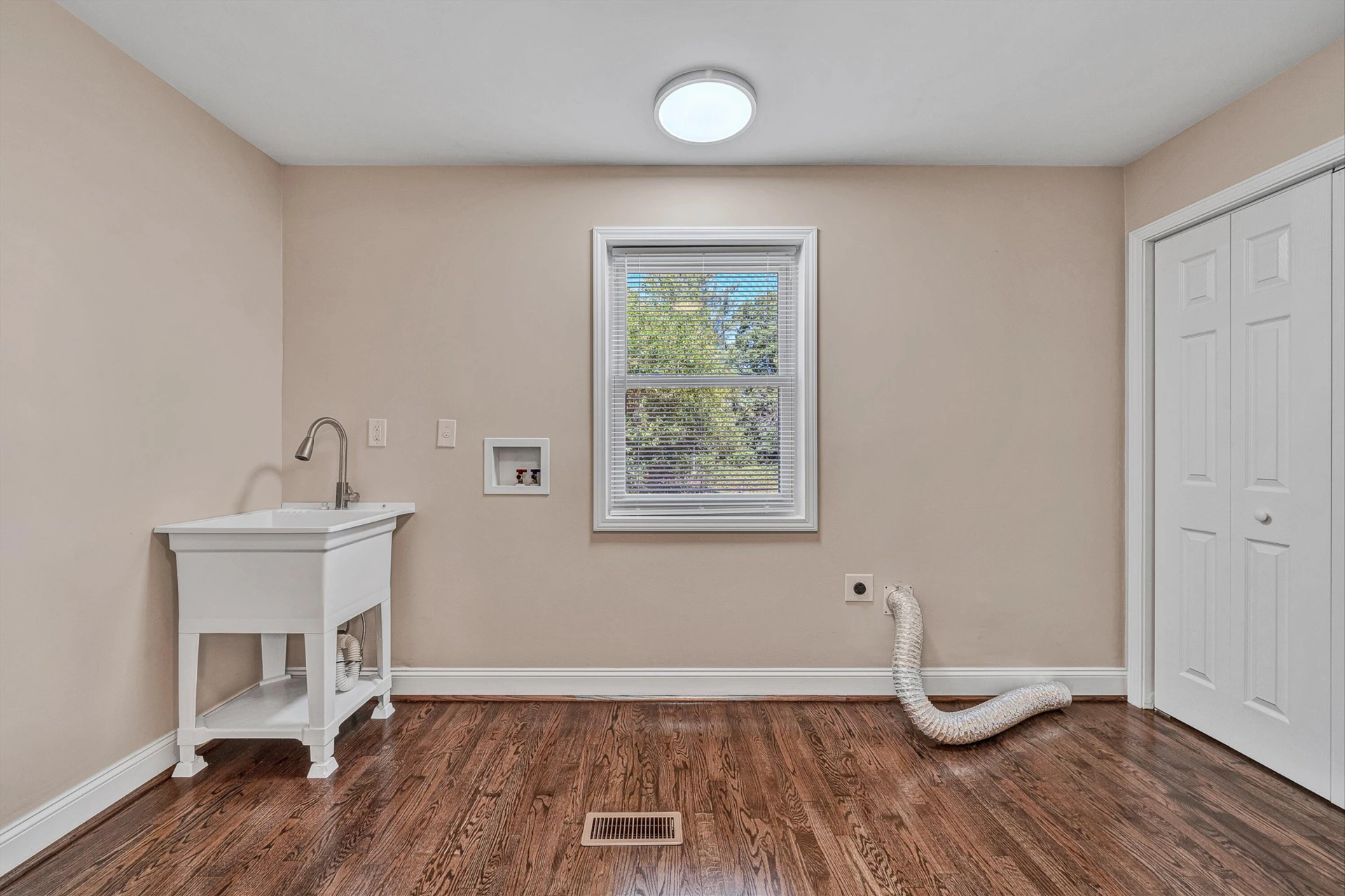 2047 Botetourt RD - Photo 22