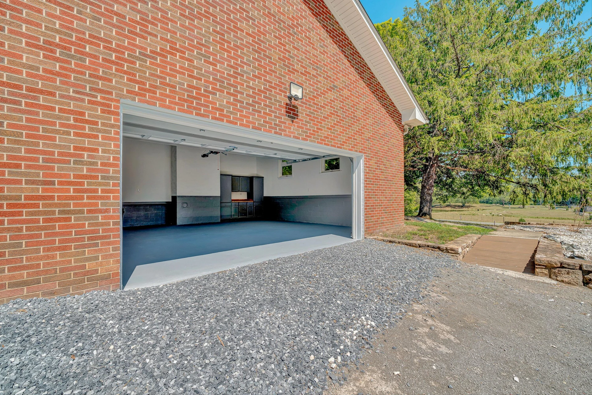 2047 Botetourt RD - Photo 31