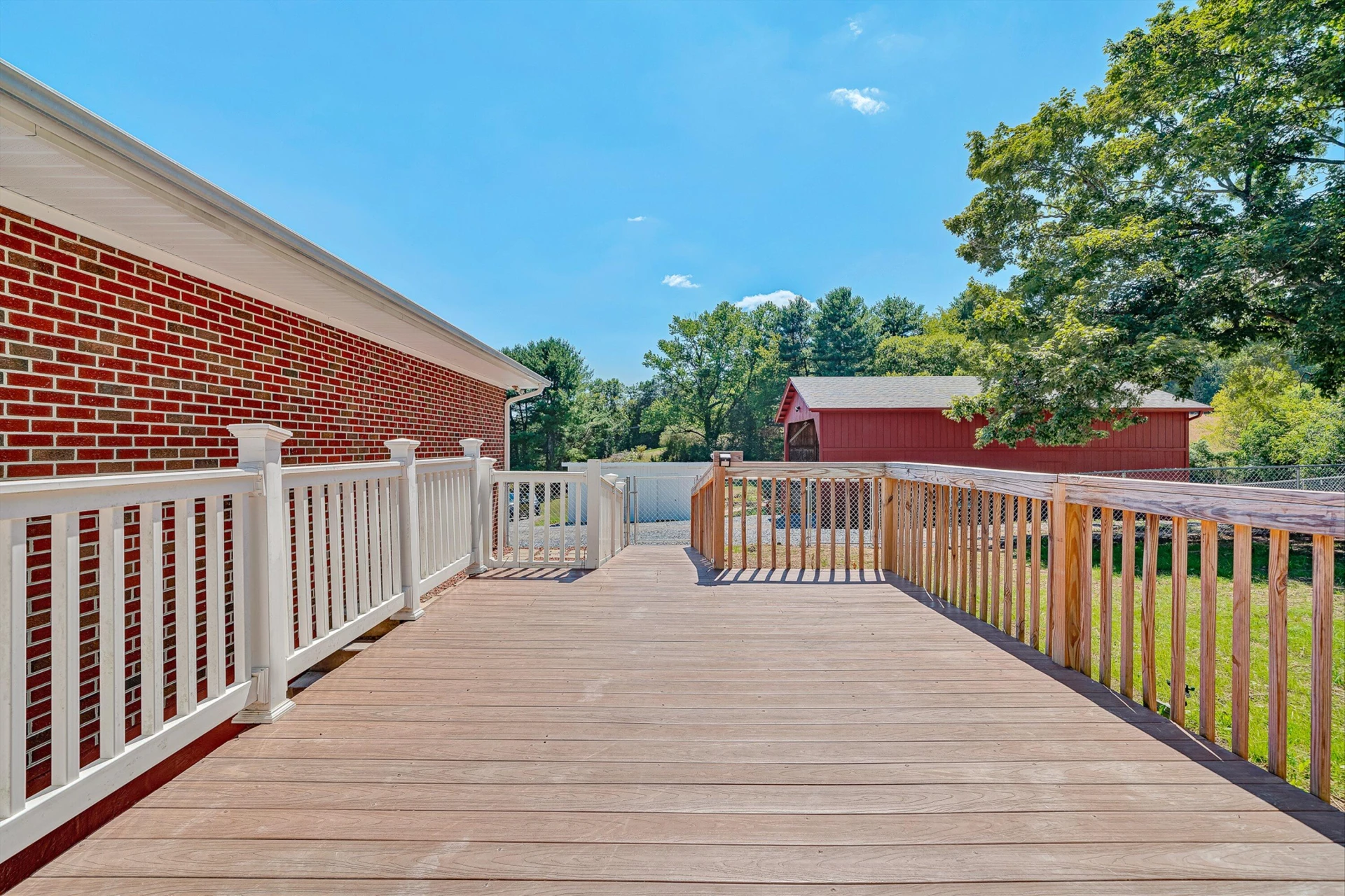 2047 Botetourt RD - Photo 34