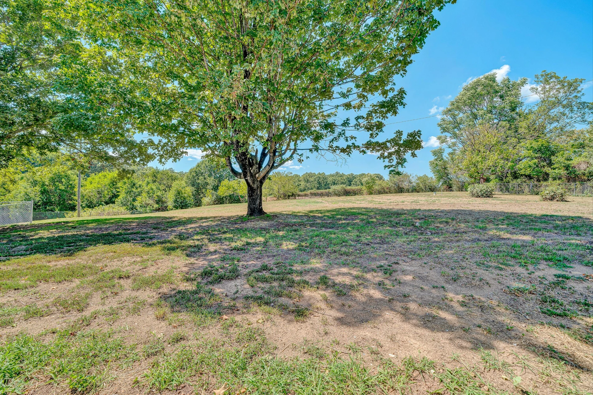 2047 Botetourt RD - Photo 37