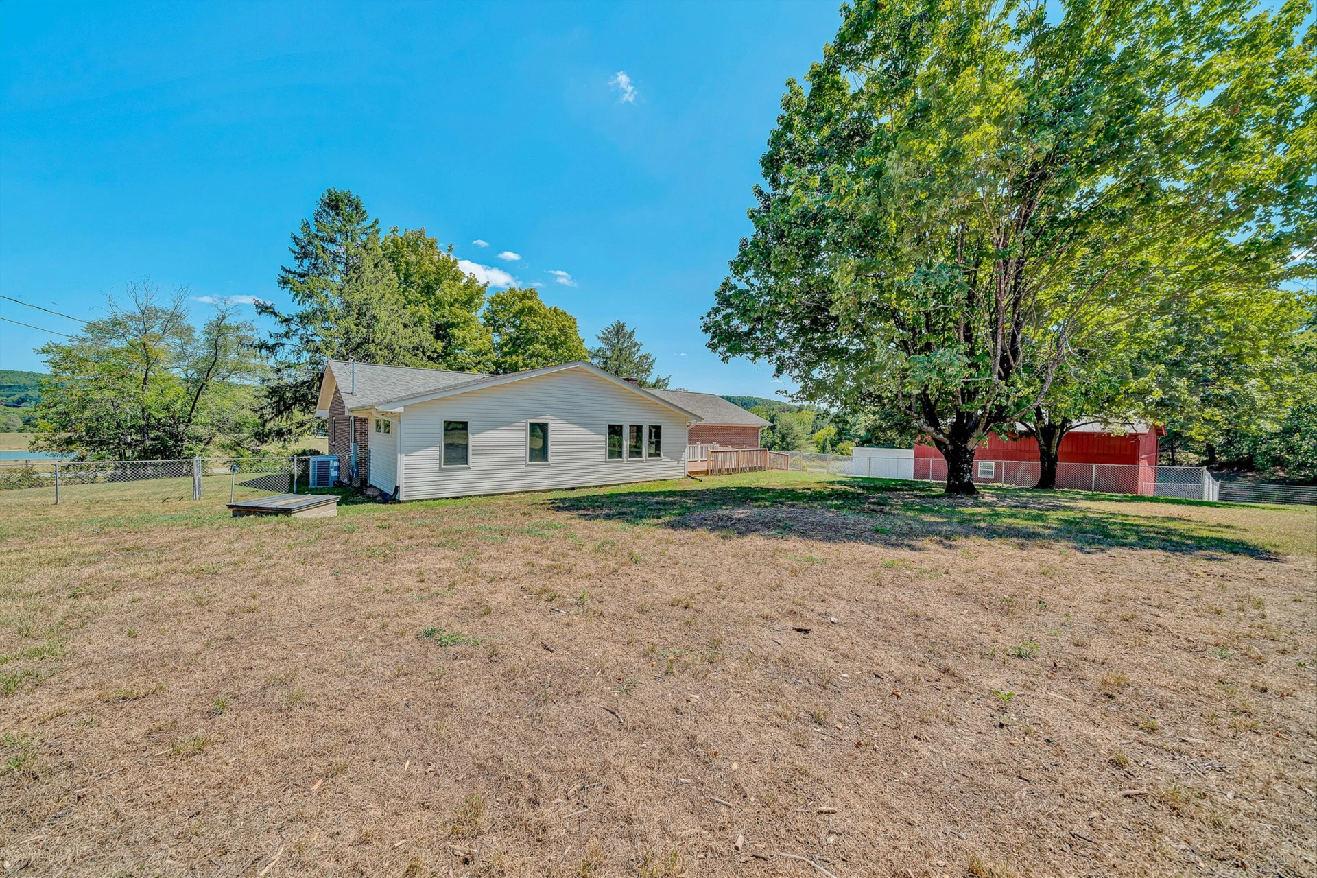 2047 Botetourt RD - Photo 39