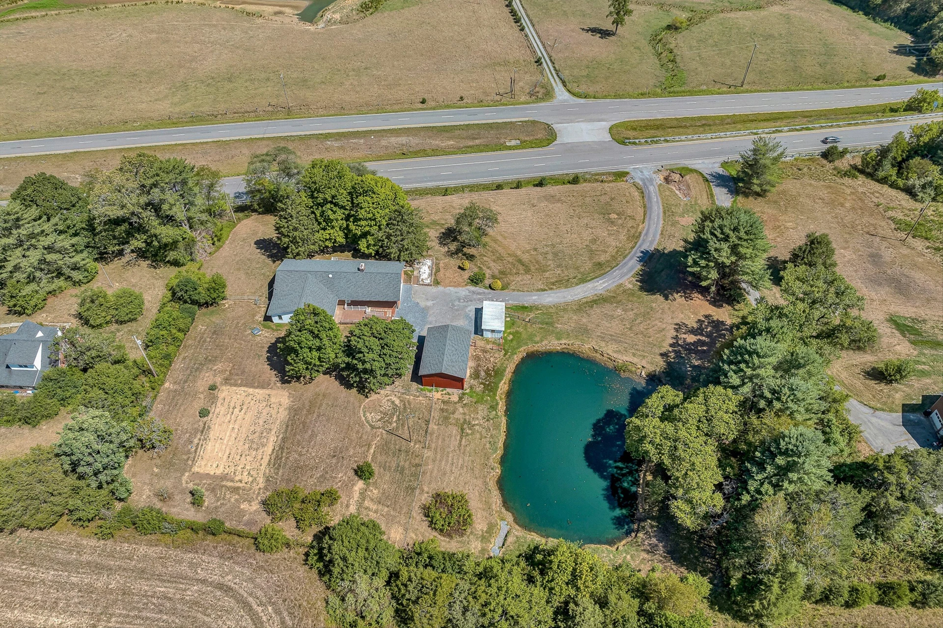 2047 Botetourt RD - Photo 50