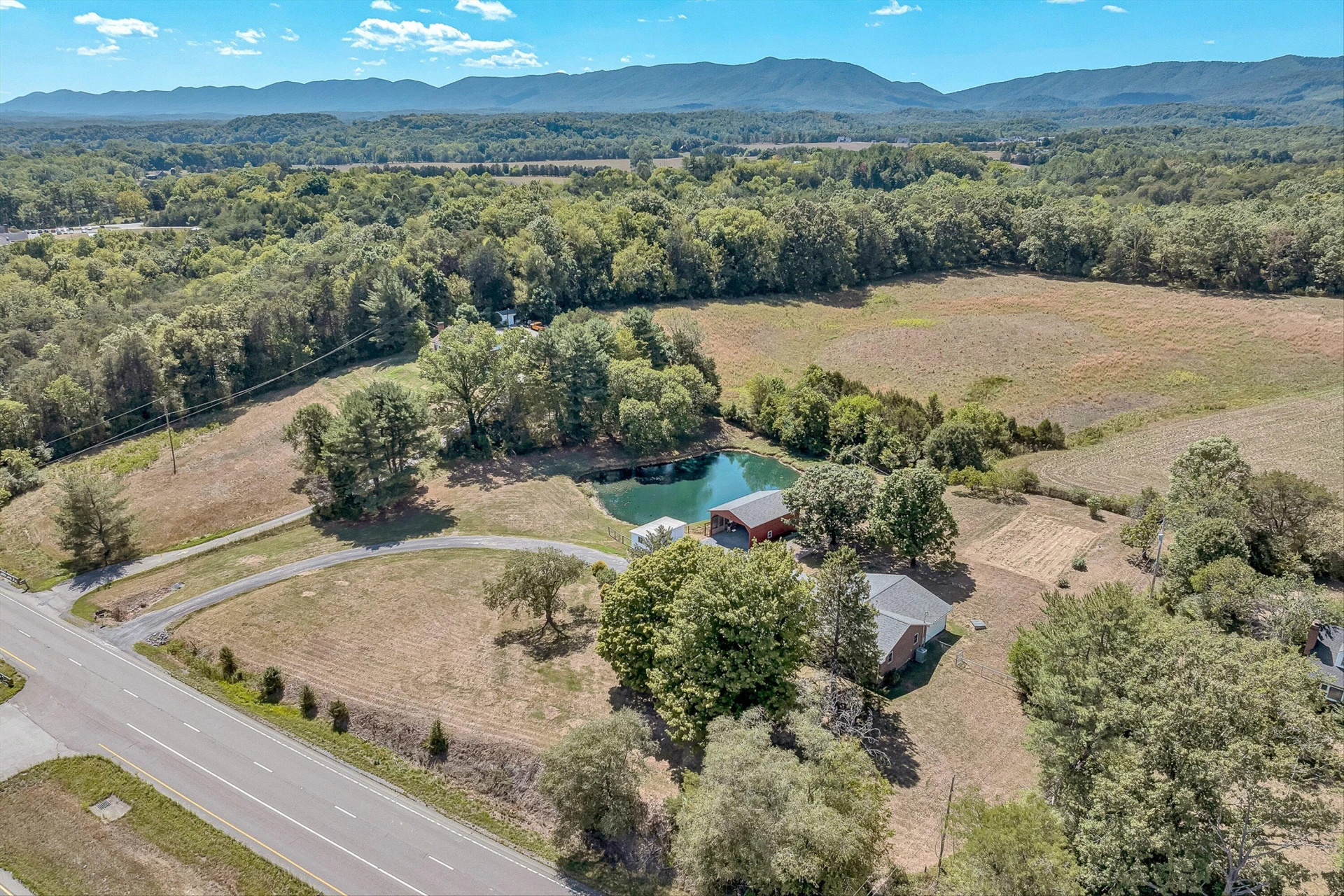 2047 Botetourt RD - Photo 52