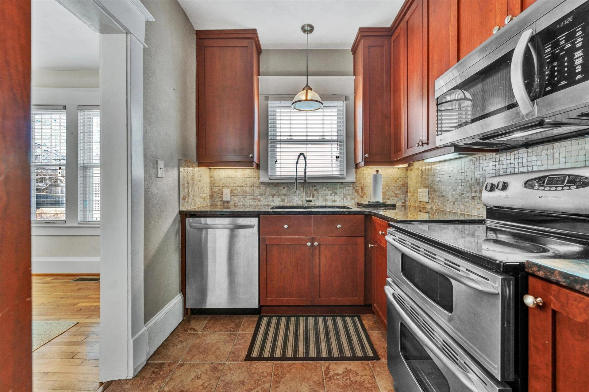 1831 Maiden LN SW - Photo 10