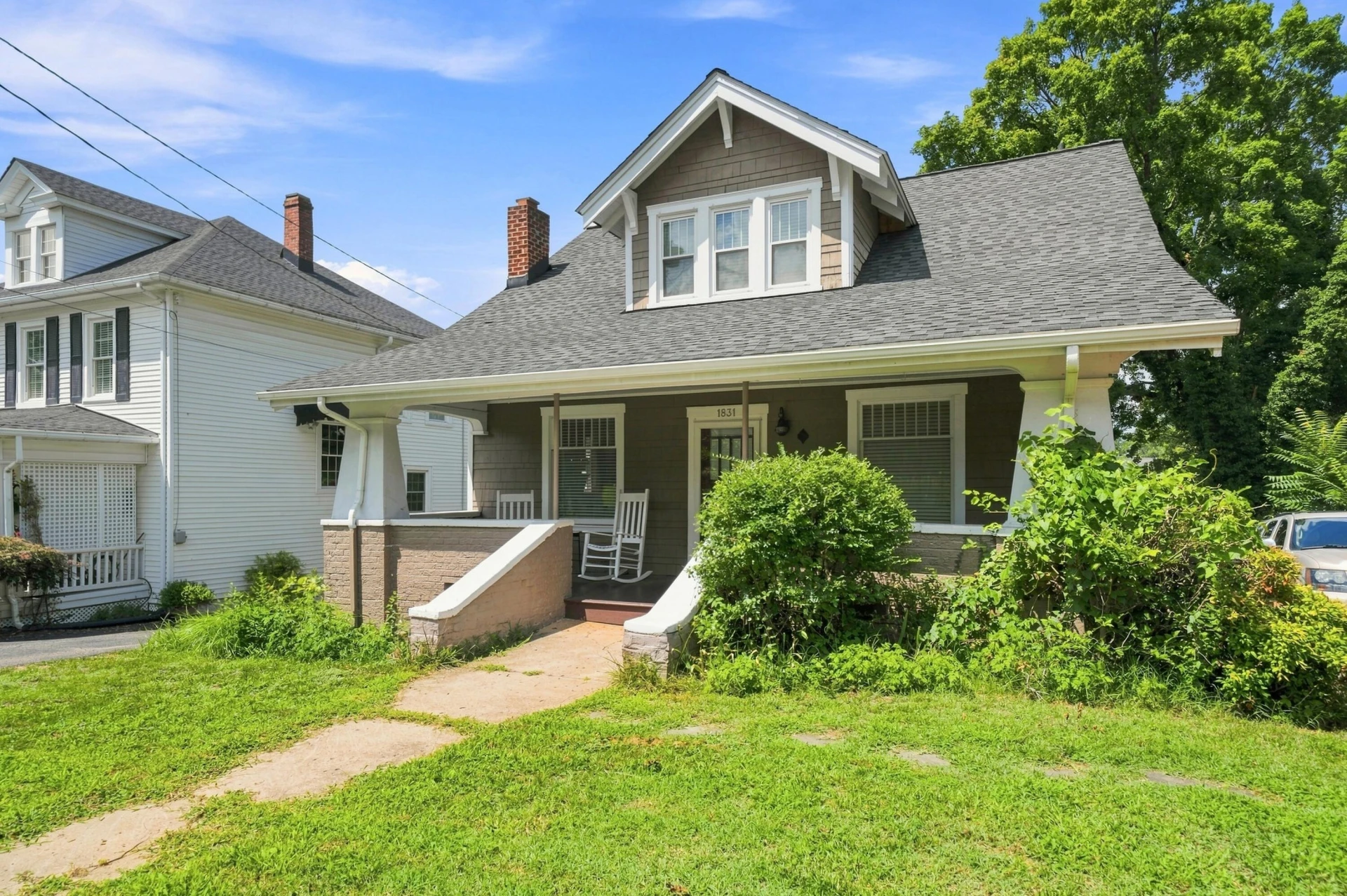 1831 Maiden LN SW - Photo 2