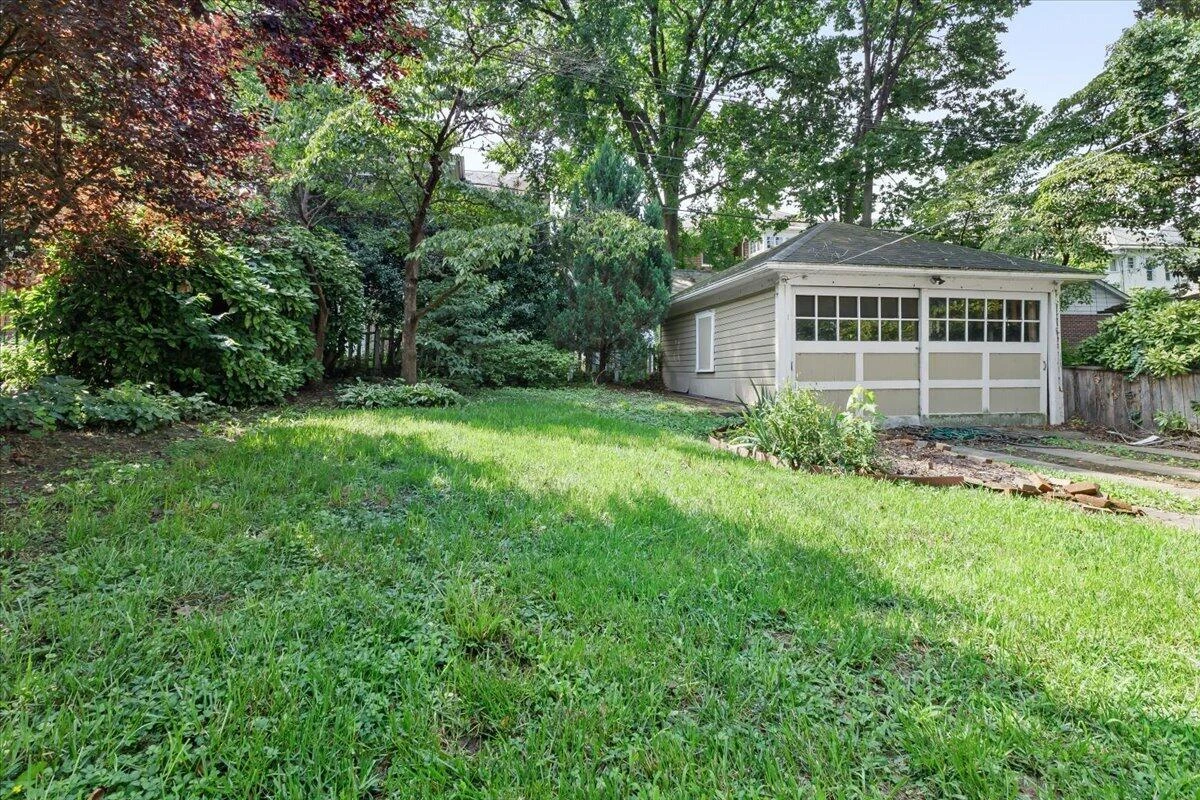 518 Walnut AVE SW - Photo 22