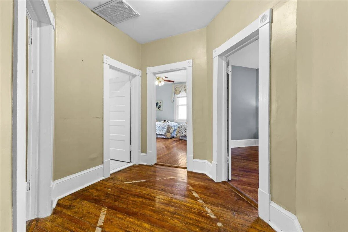 518 Walnut AVE SW - Photo 24