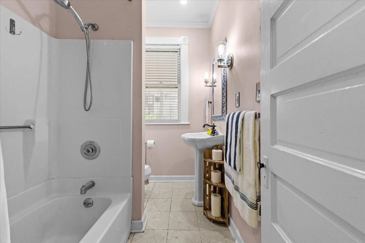 518 Walnut AVE SW - Photo 32