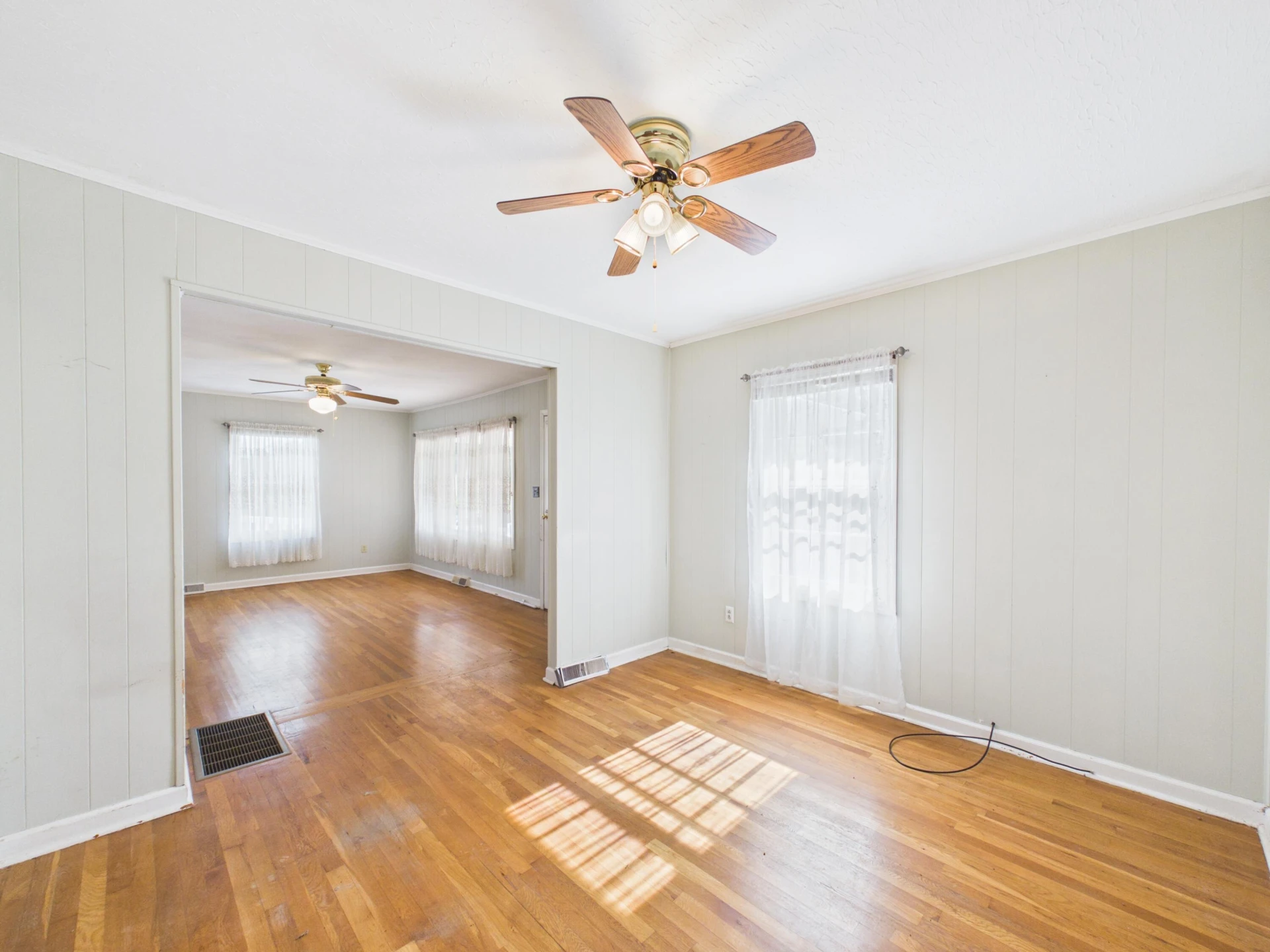 878 Sugar Tree RD SW - Photo 3