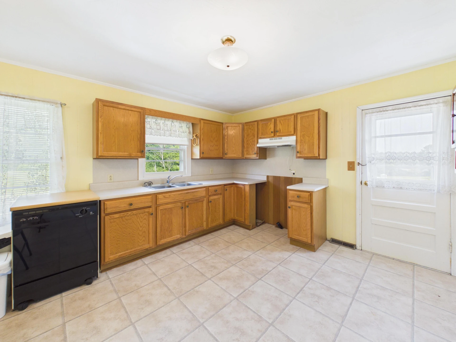 878 Sugar Tree RD SW - Photo 5
