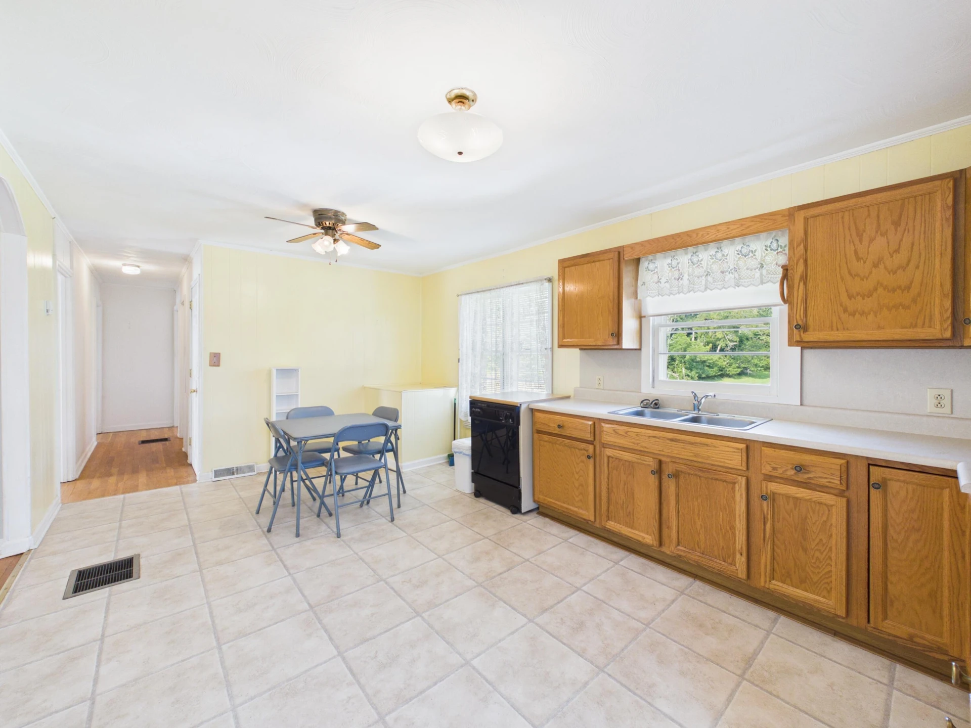 878 Sugar Tree RD SW - Photo 6