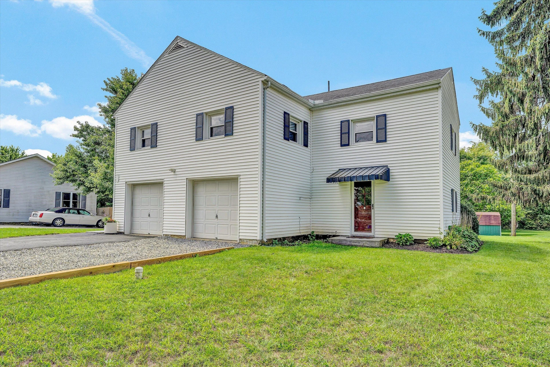 215 S Hill DR