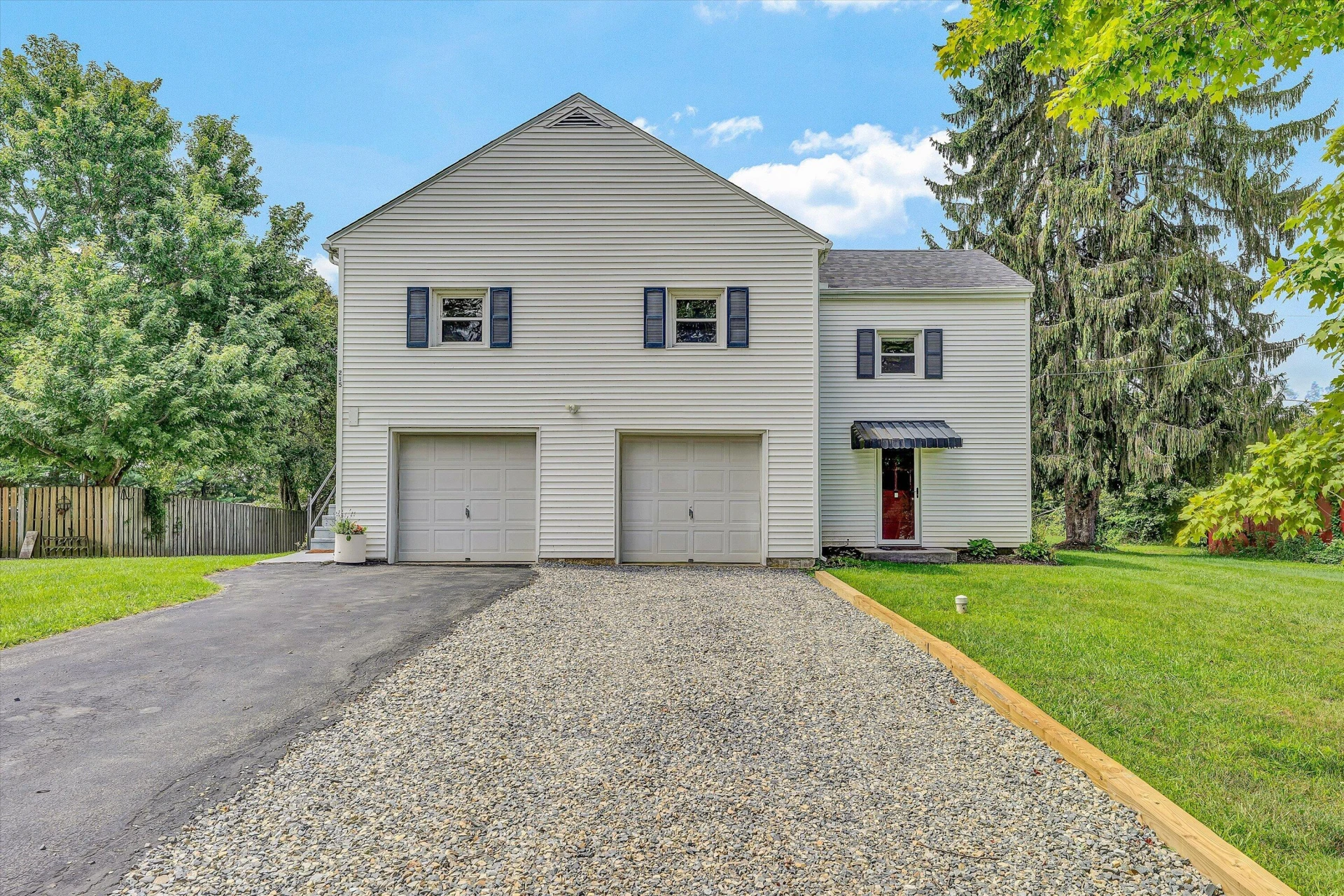 215 S Hill DR - Photo 5