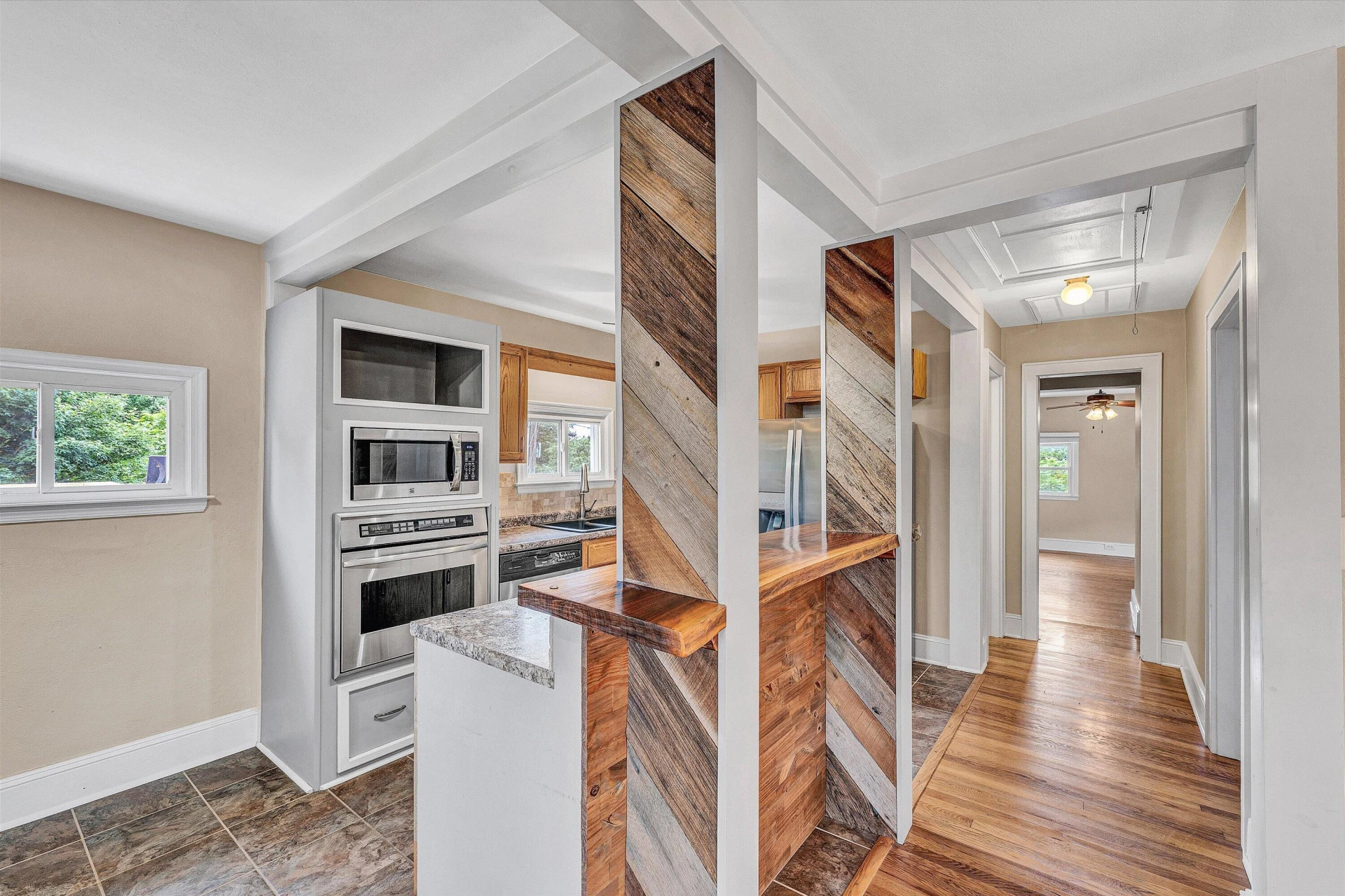 215 S Hill DR - Photo 10