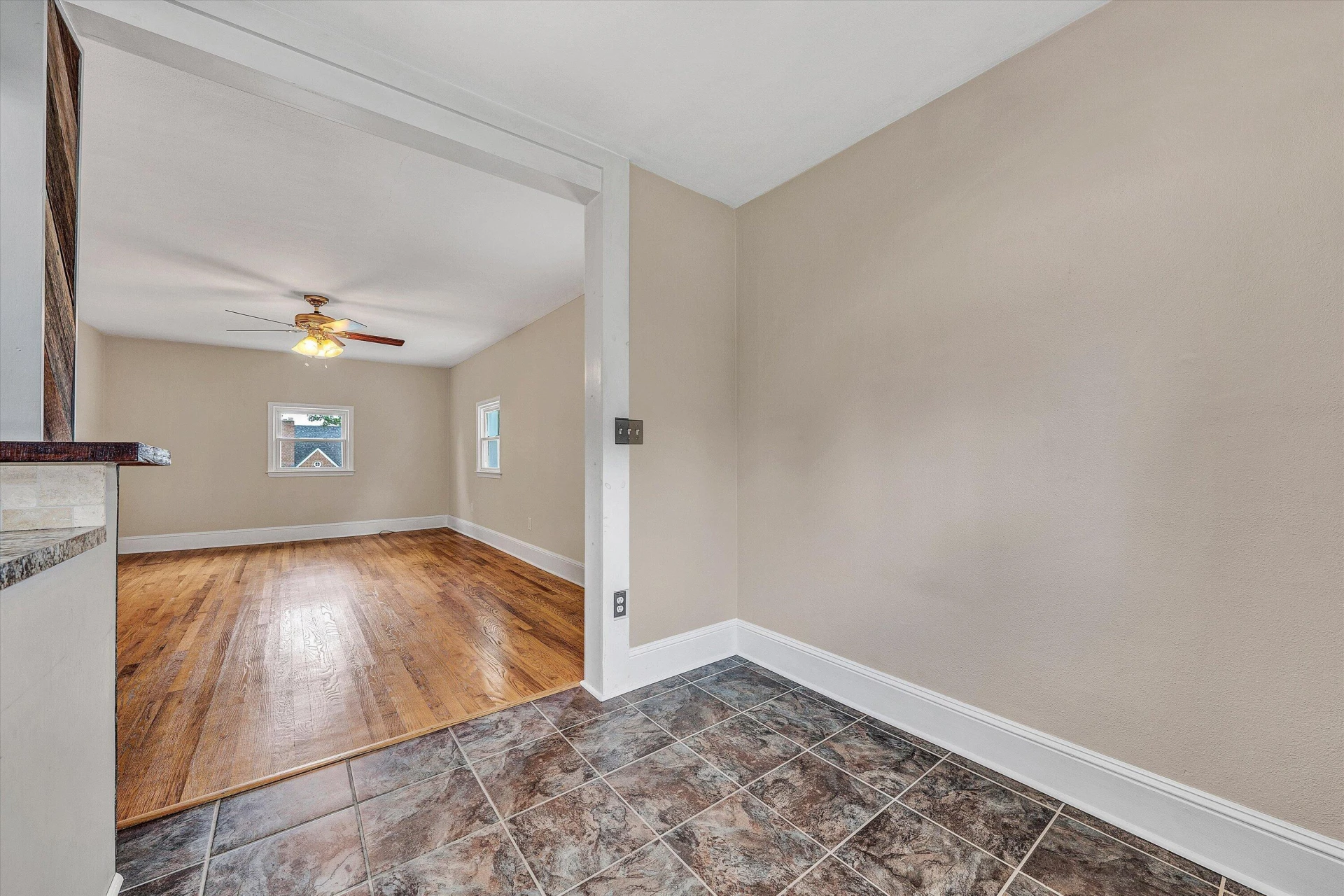 215 S Hill DR - Photo 14
