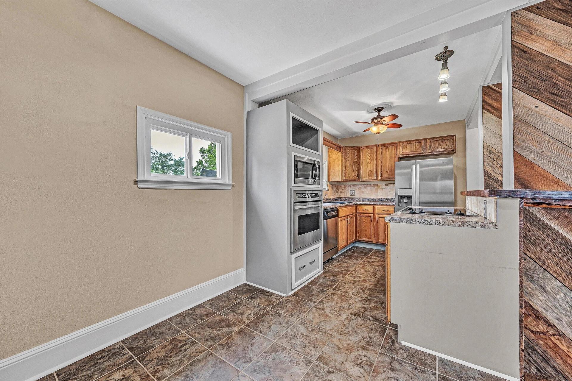 215 S Hill DR - Photo 15