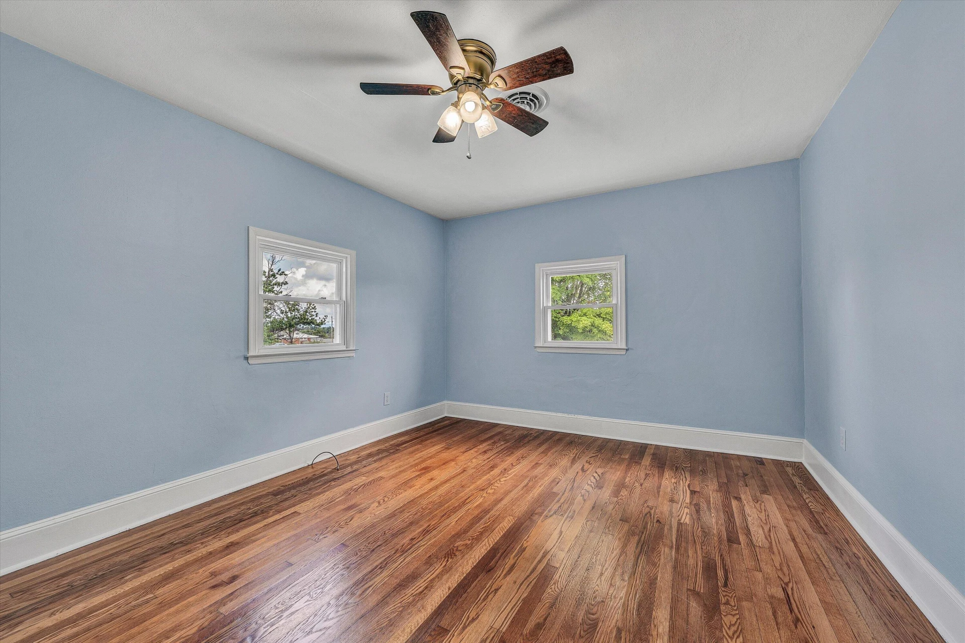 215 S Hill DR - Photo 16