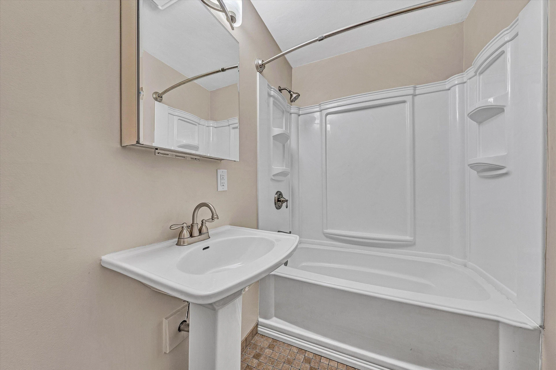 215 S Hill DR - Photo 17