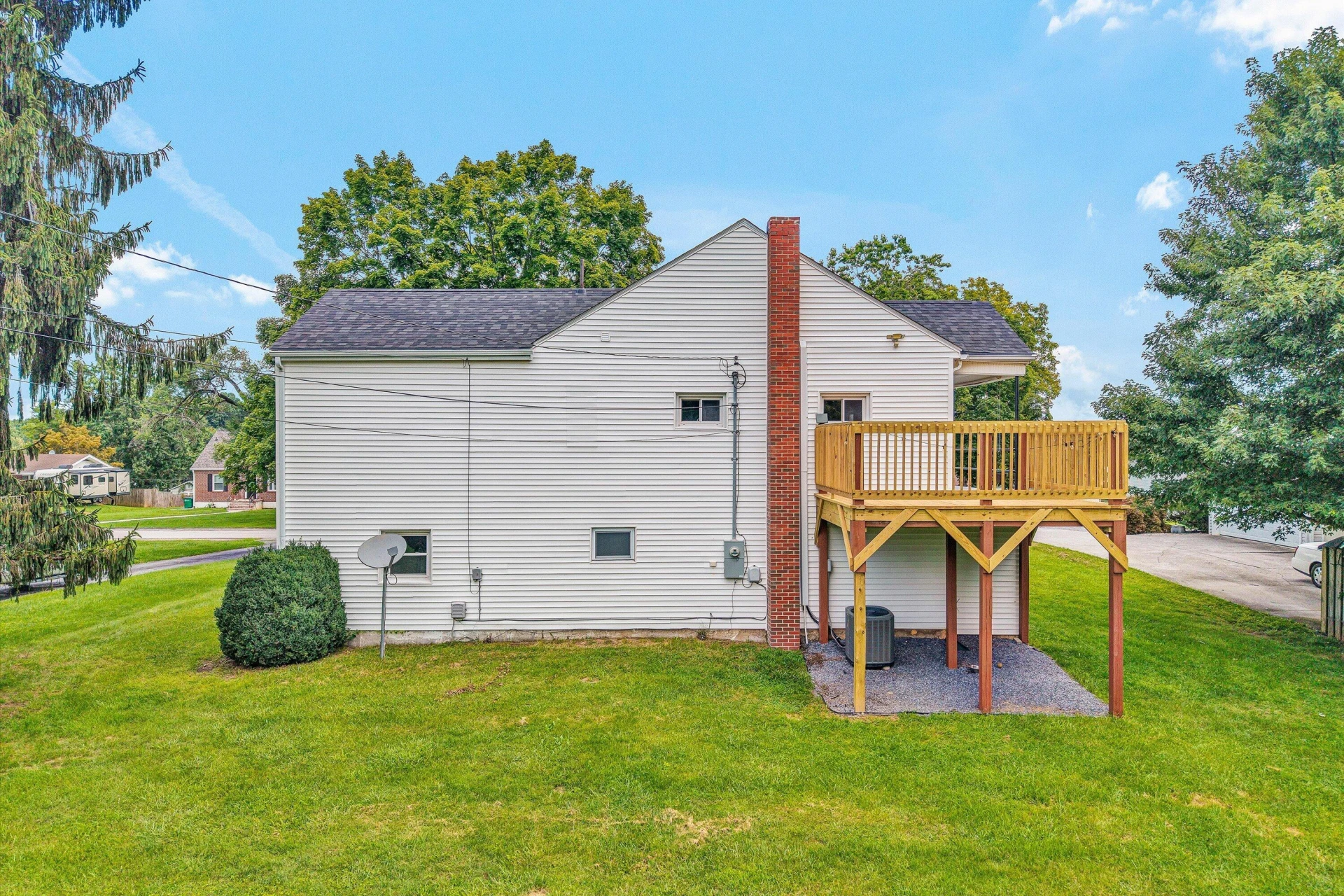 215 S Hill DR - Photo 28