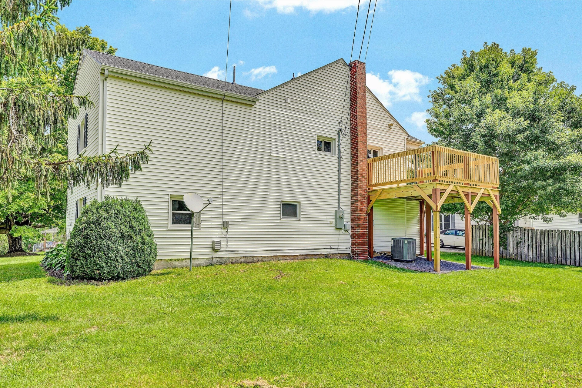 215 S Hill DR - Photo 32