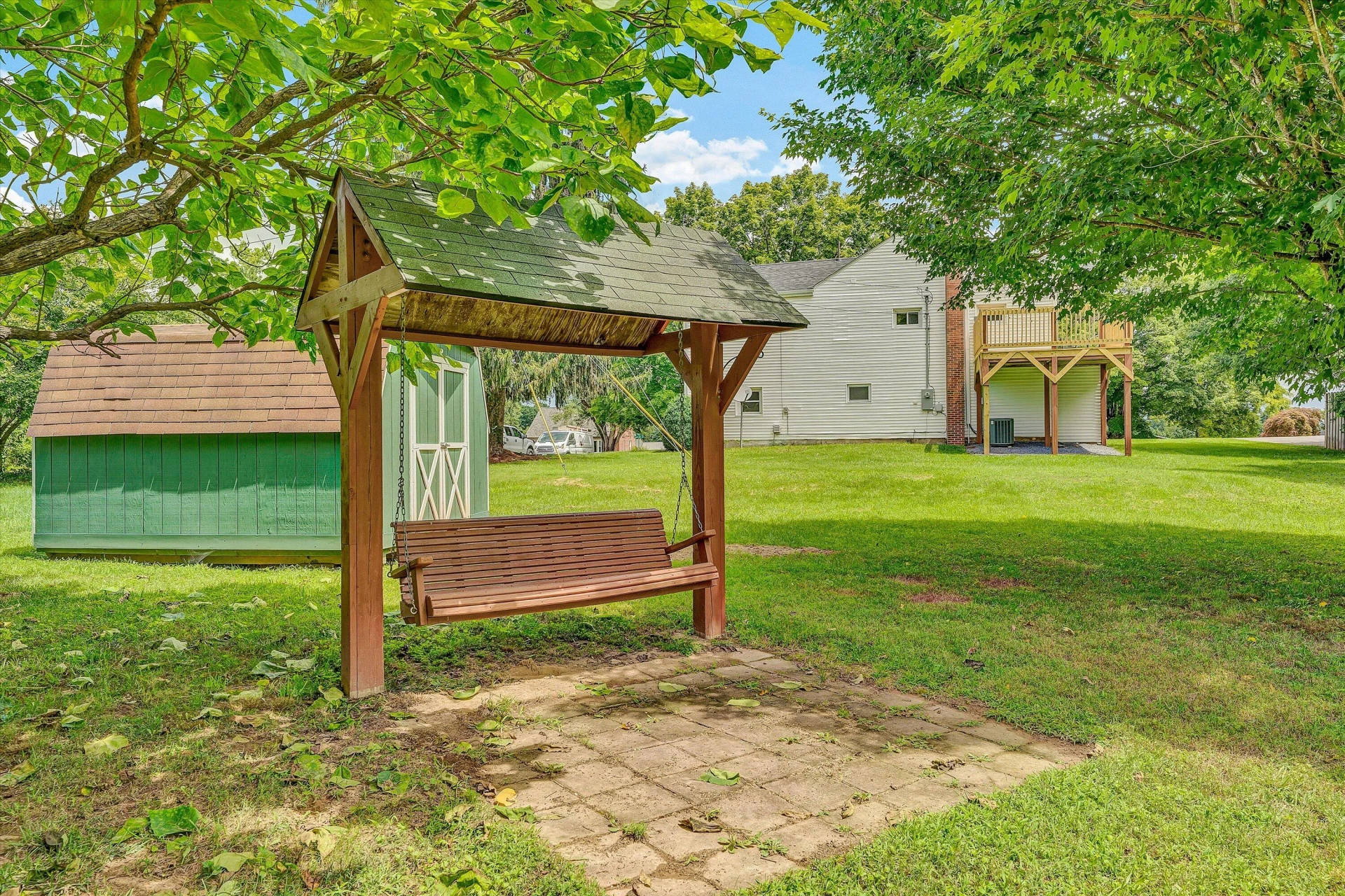 215 S Hill DR - Photo 35