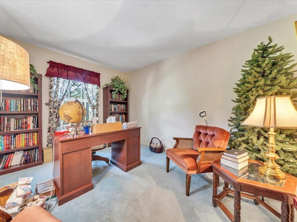 446 Ellsworth CT - Photo 26