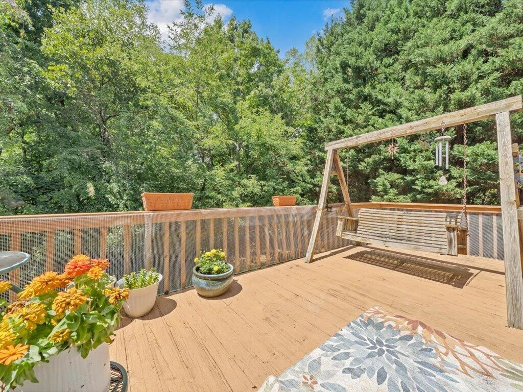 446 Ellsworth CT - Photo 43