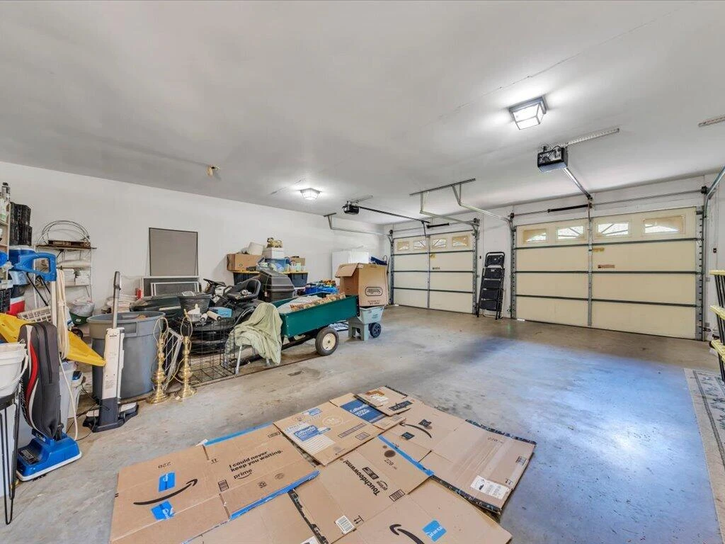 446 Ellsworth CT - Photo 45