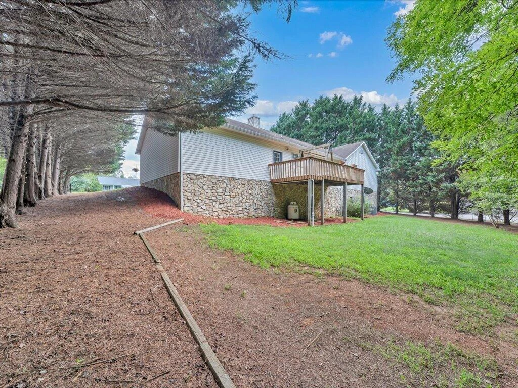446 Ellsworth CT - Photo 48