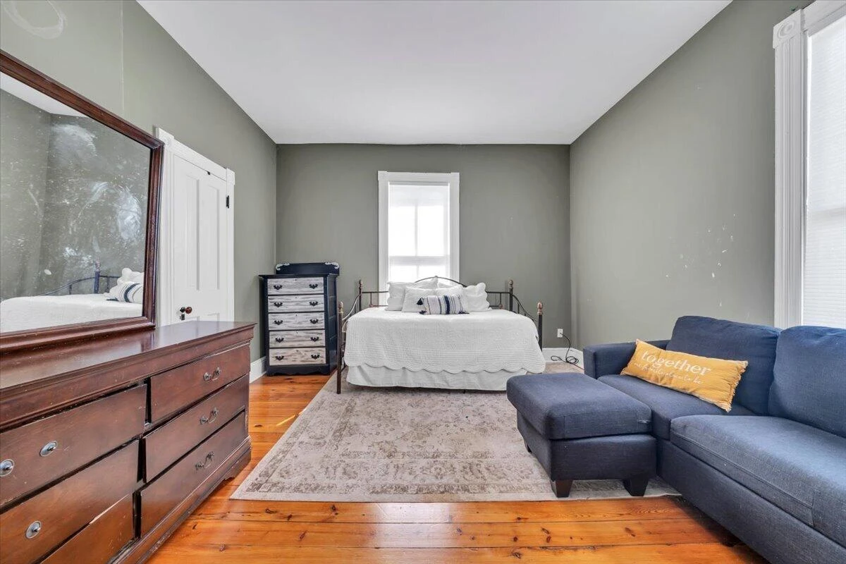 210 E Main ST - Photo 4
