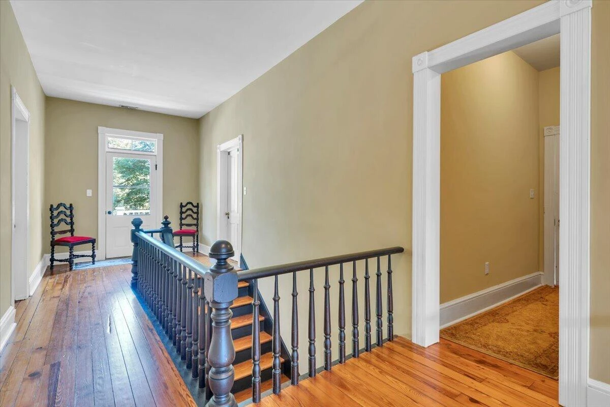 210 E Main ST - Photo 5
