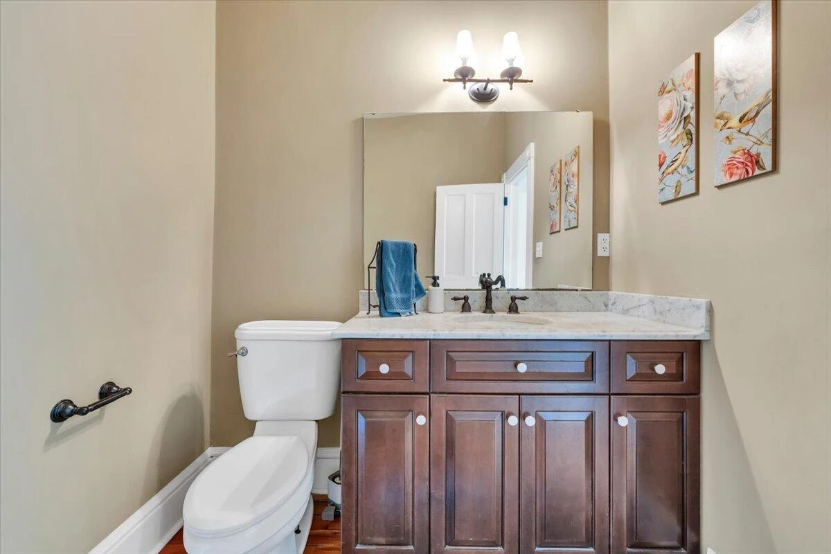 210 E Main ST - Photo 26