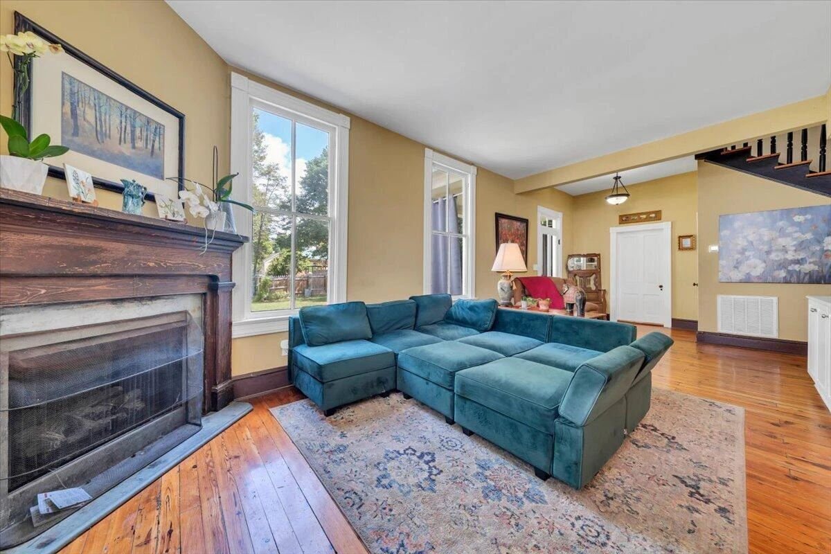 210 E Main ST - Photo 31