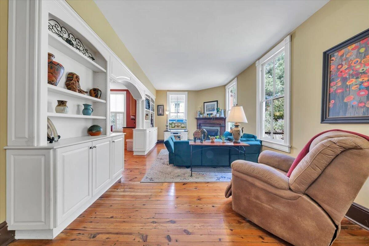 210 E Main ST - Photo 32