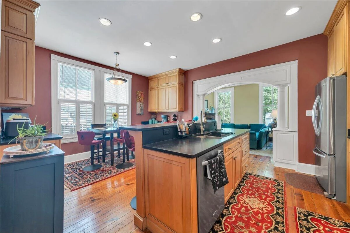 210 E Main ST - Photo 41